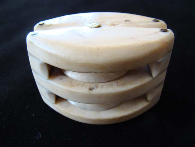 A fabulous sailor-made whale ivory double block circa 1850 — image 3